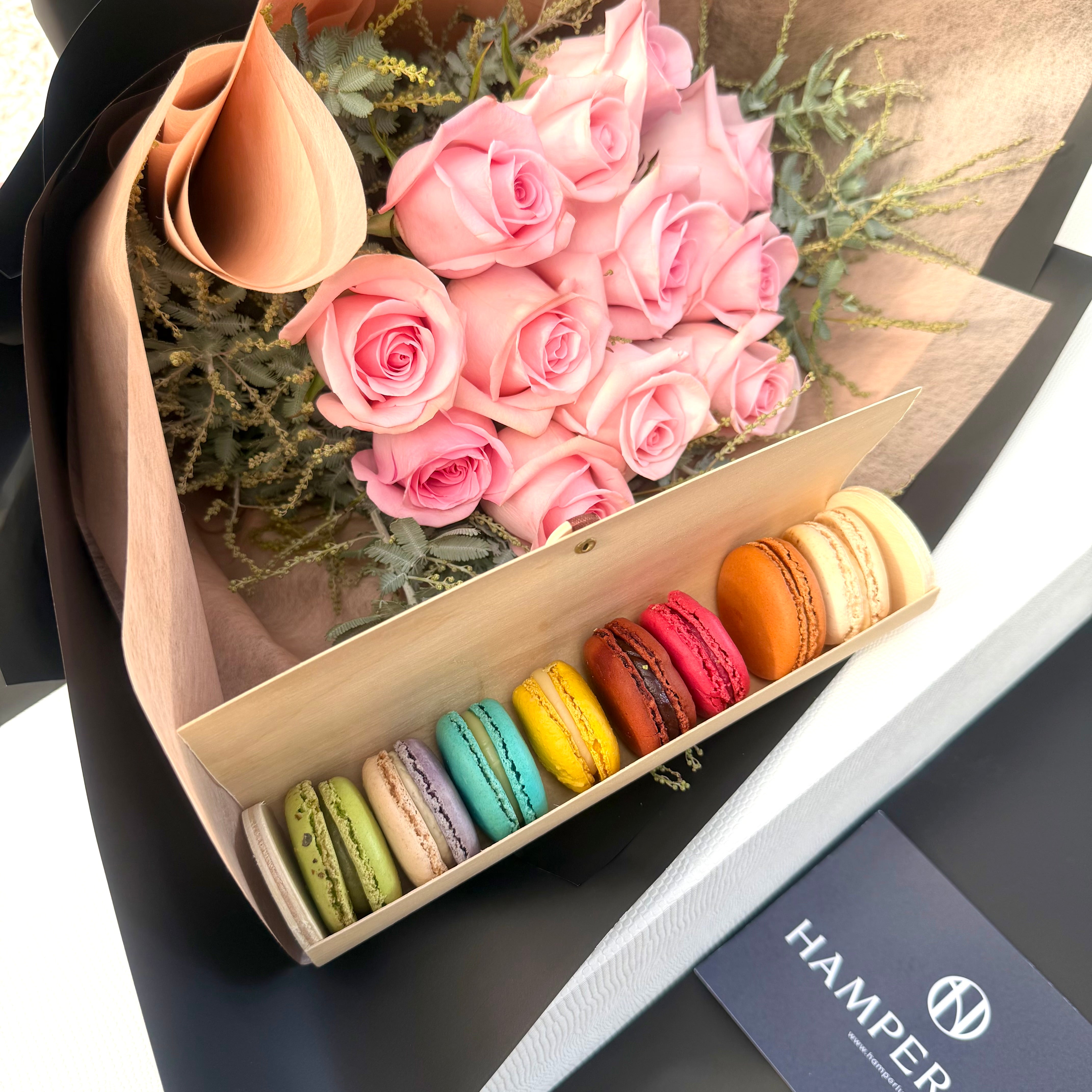 12 Pink Rose Bouquet & French Macarons