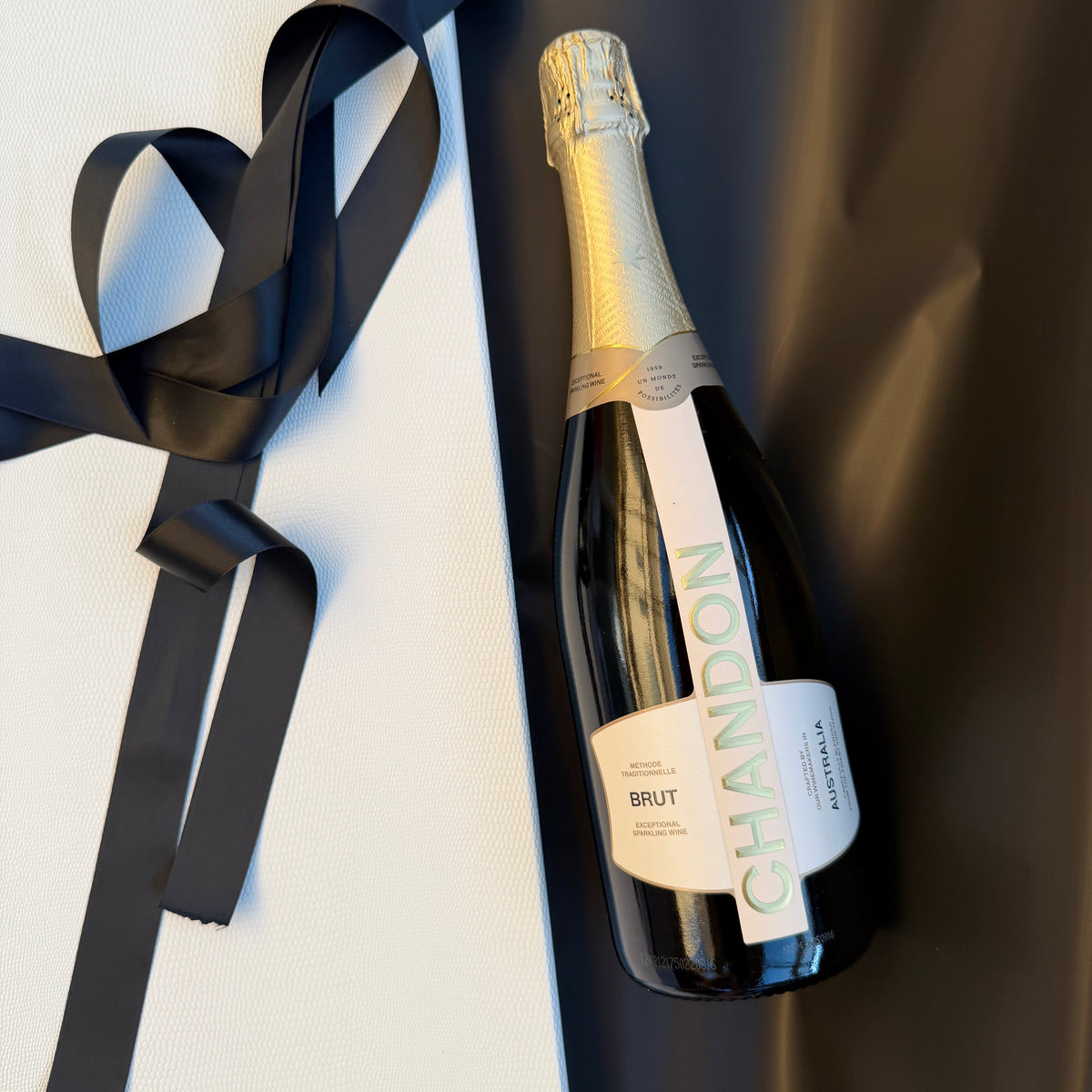 12 Blush Pink Long-Stem Roses & Chandon Gift Box