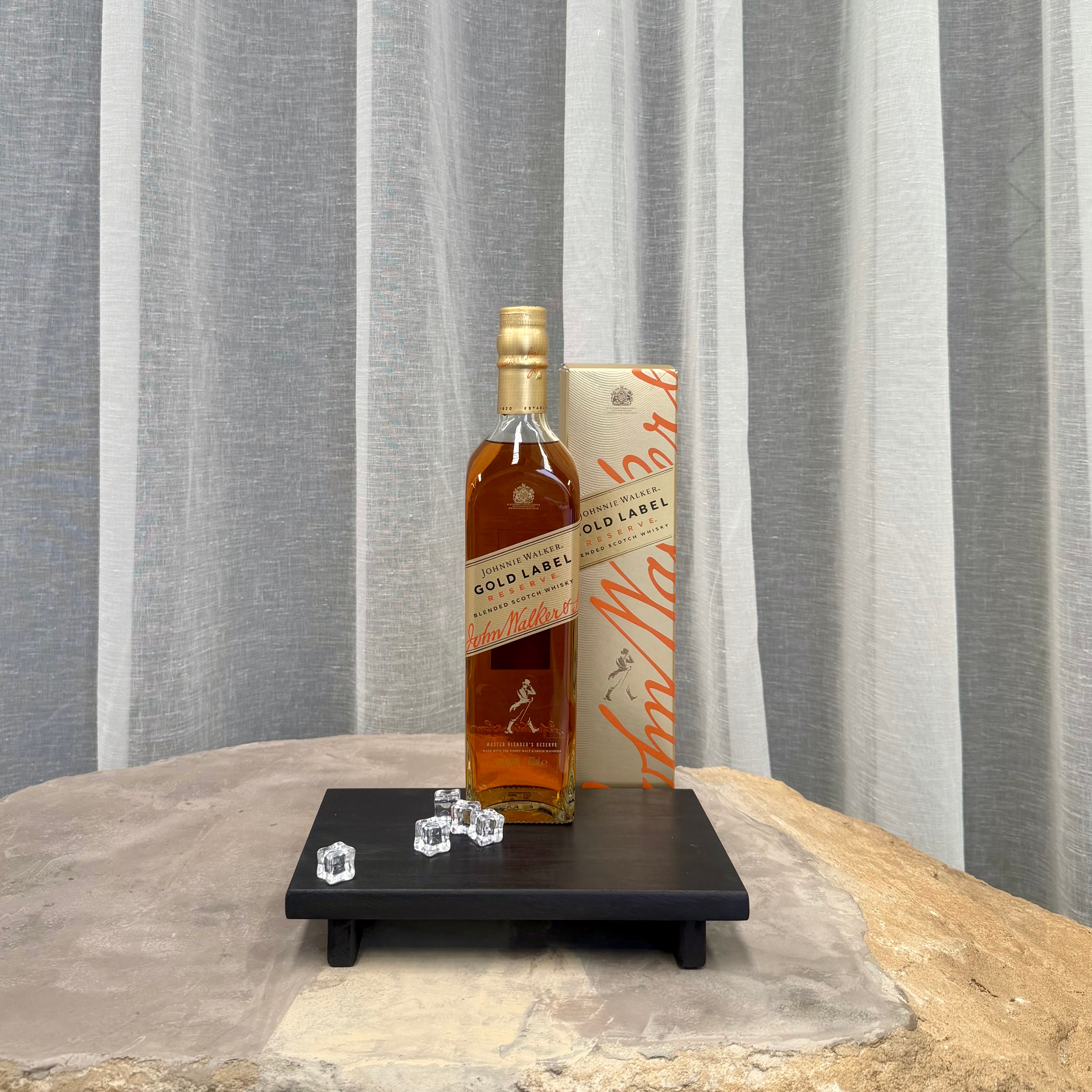 Johnnie Walker Gold Label Whisky Gift Set with Glasses