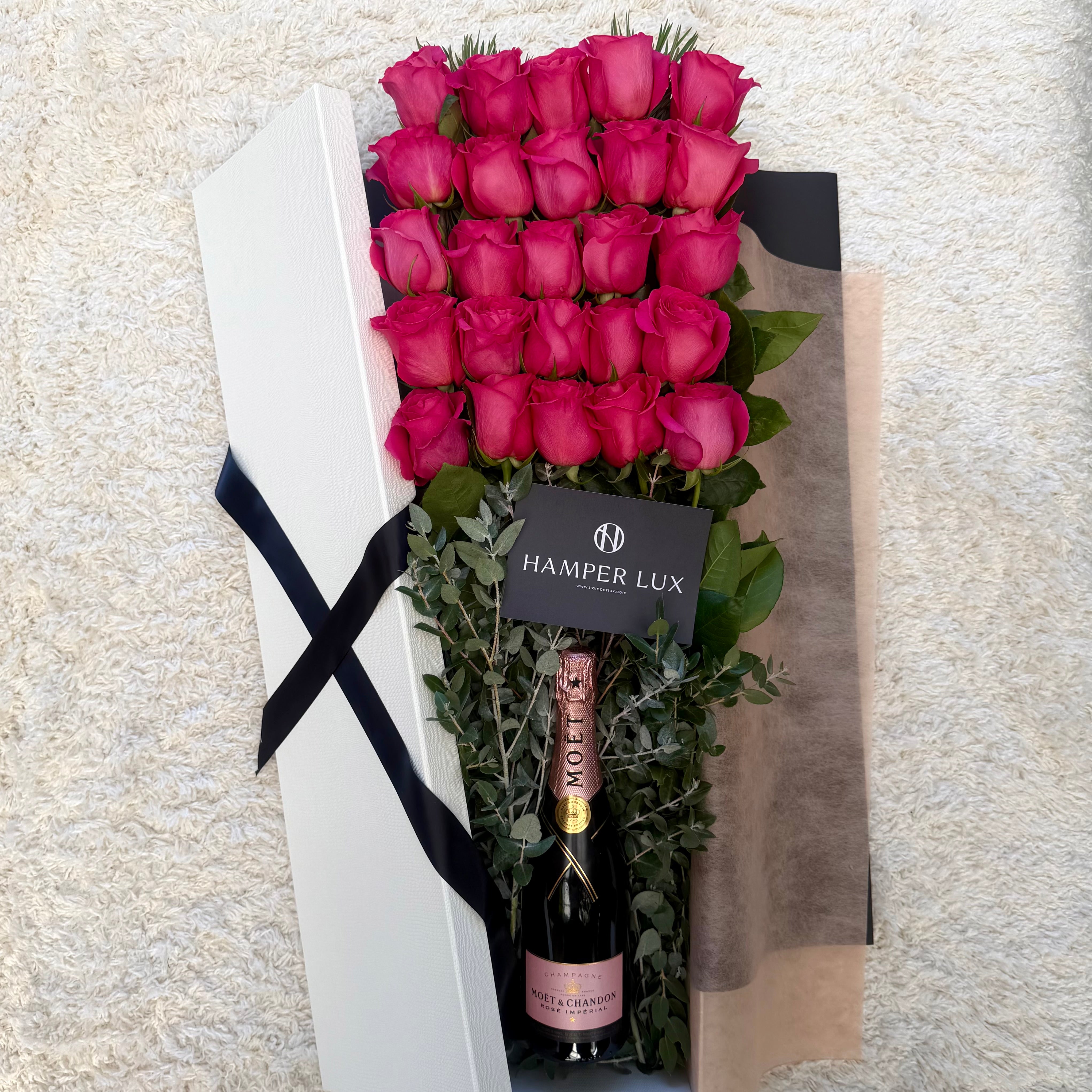 Hot Pink Roses & Moët Chandon Hamper