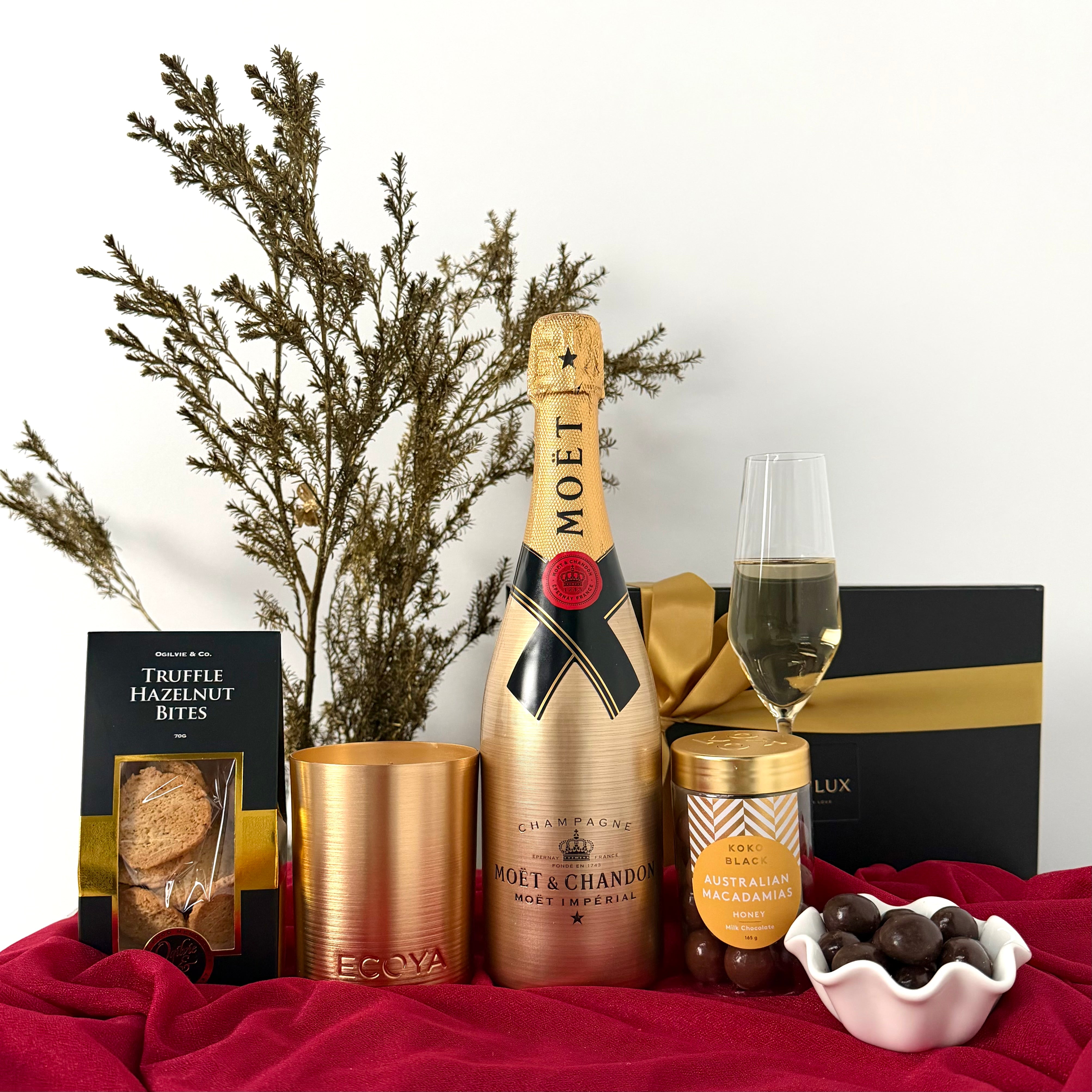 Saigon by Night | Moët & Chandon Gold Champagne Luxury Gift Box